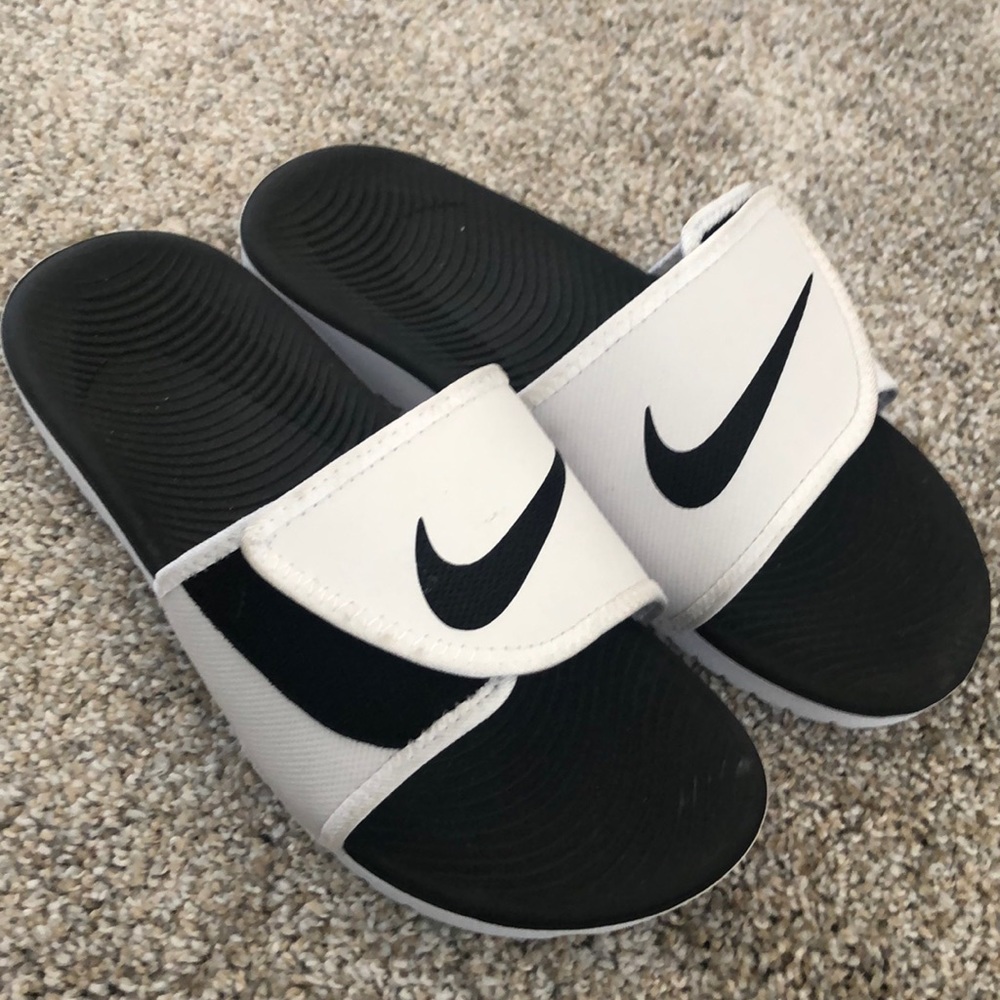 Nike slides size 9